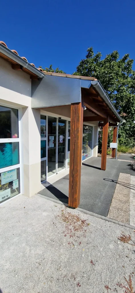 Réalisation par SARL Bernard Mathieu, entreprise de couverture à Saint-Jean-d'Angély